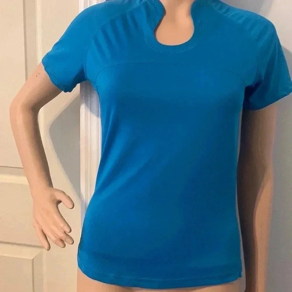 Lululemon Tshirt blue - Picture 4 of 9